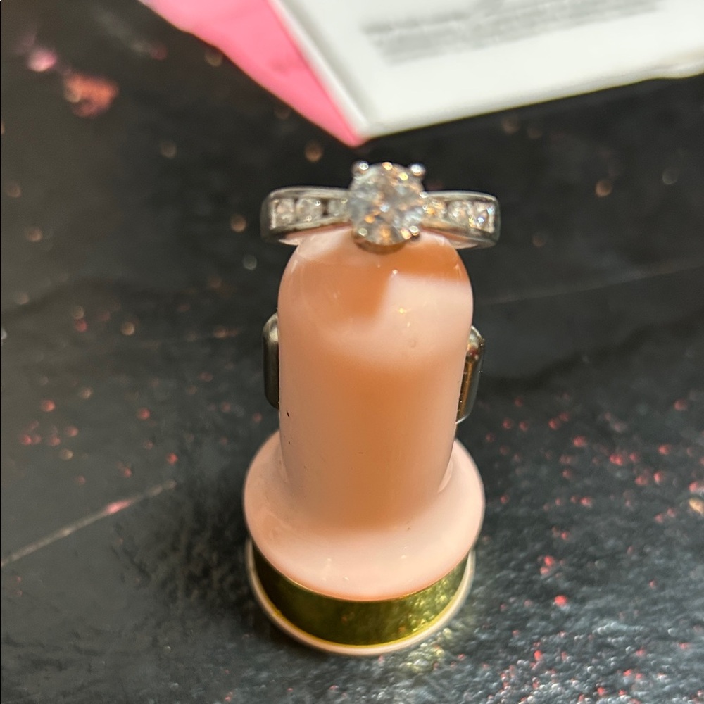 Elegant Silver Diamond Ring